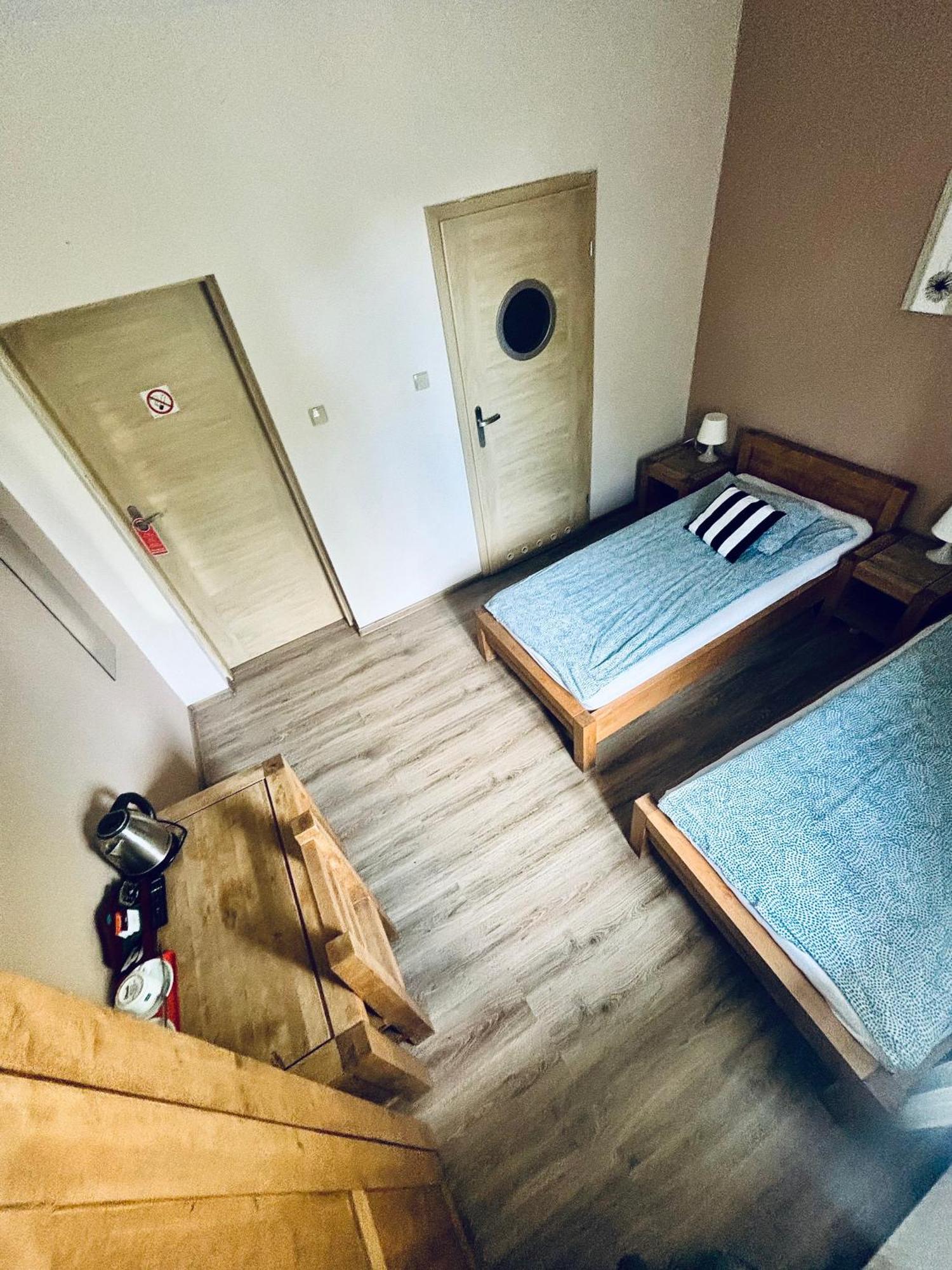 Bedrooms 3 Maja 15A ウッチ エクステリア 写真