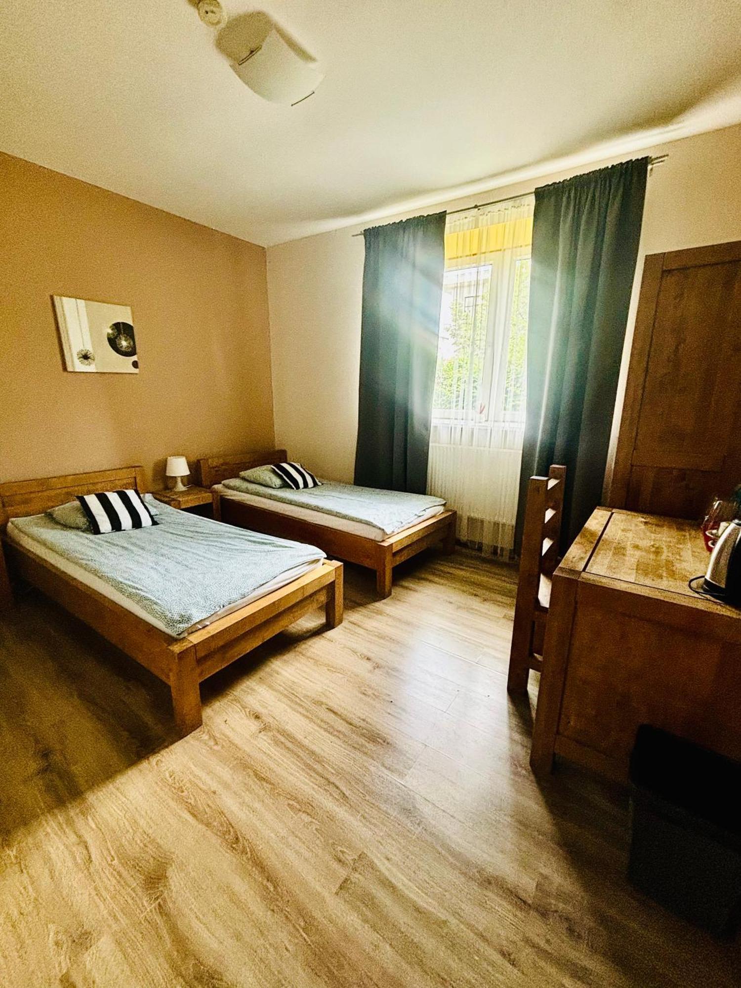 Bedrooms 3 Maja 15A ウッチ エクステリア 写真