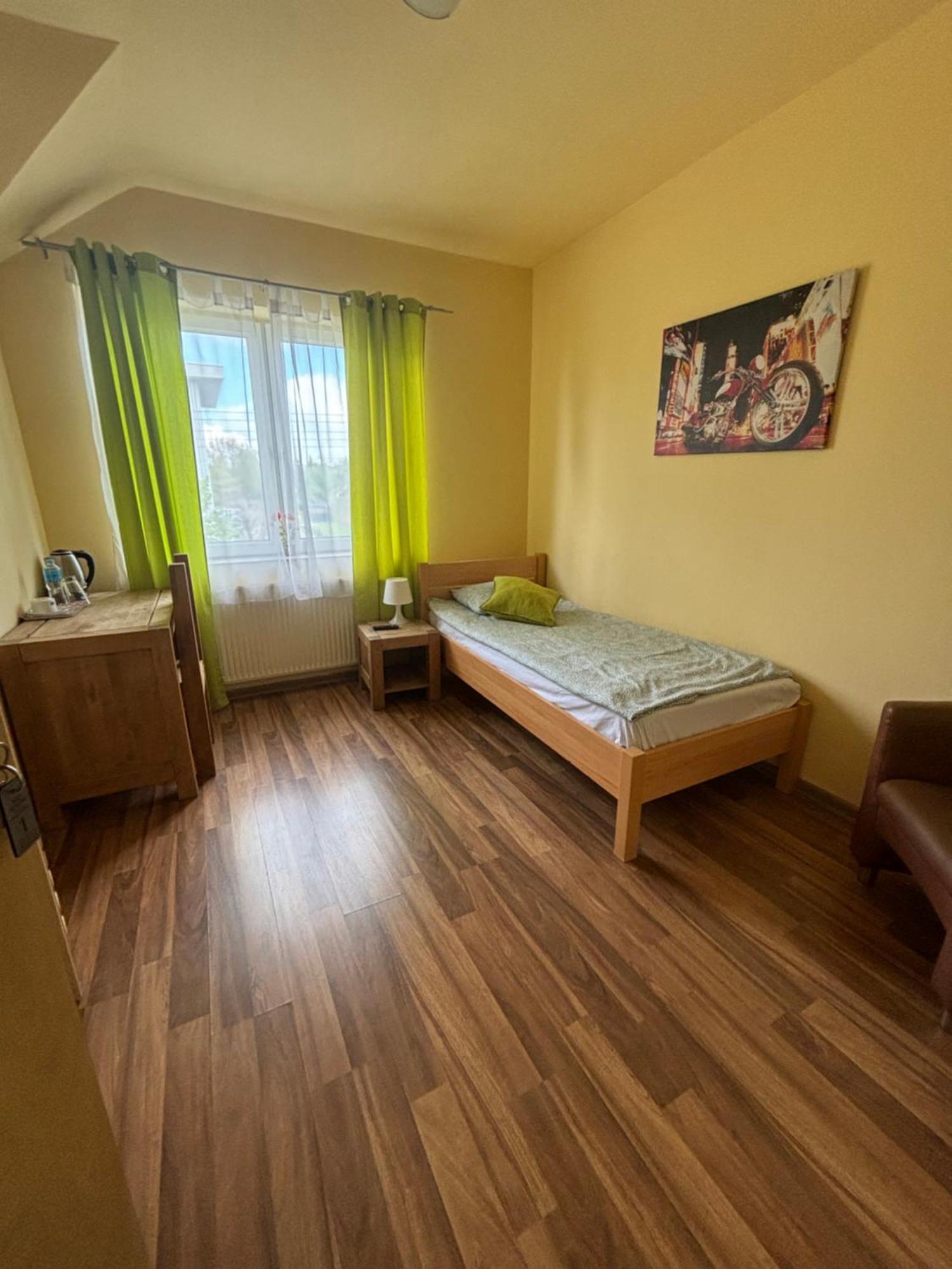 Bedrooms 3 Maja 15A ウッチ エクステリア 写真